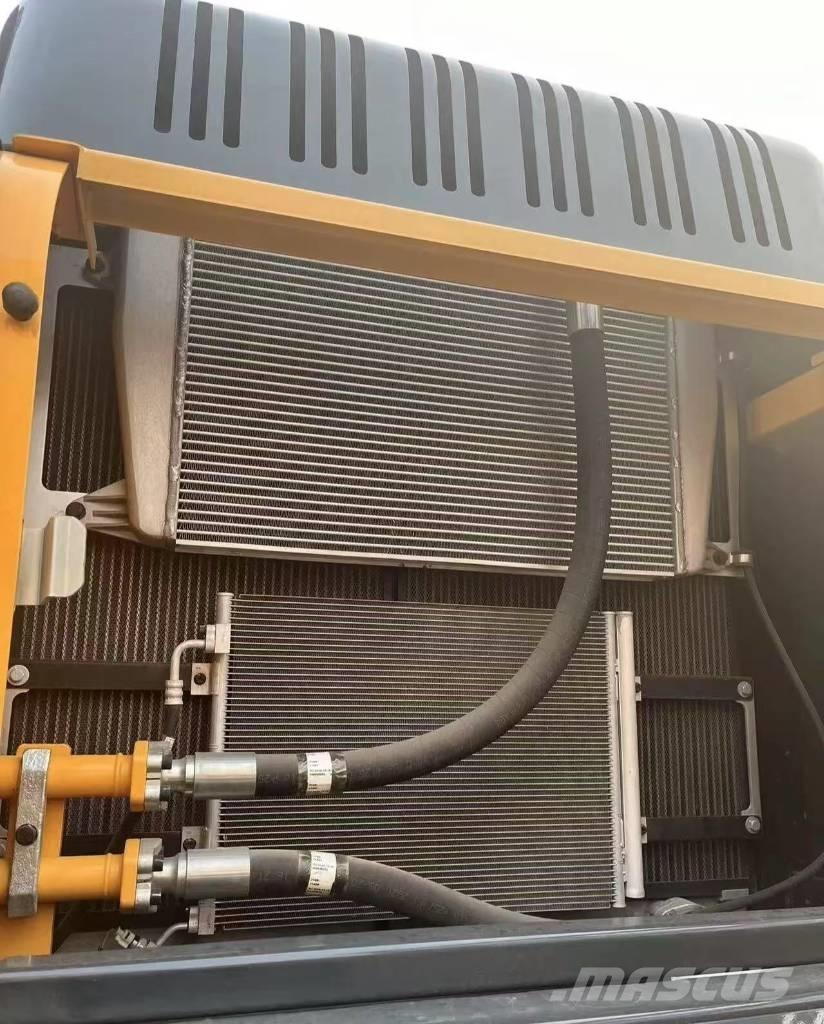 Hyundai 305LC Гусеничные экскаваторы