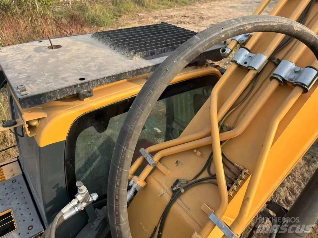 Hyundai Robex 520 VS Гусеничные экскаваторы