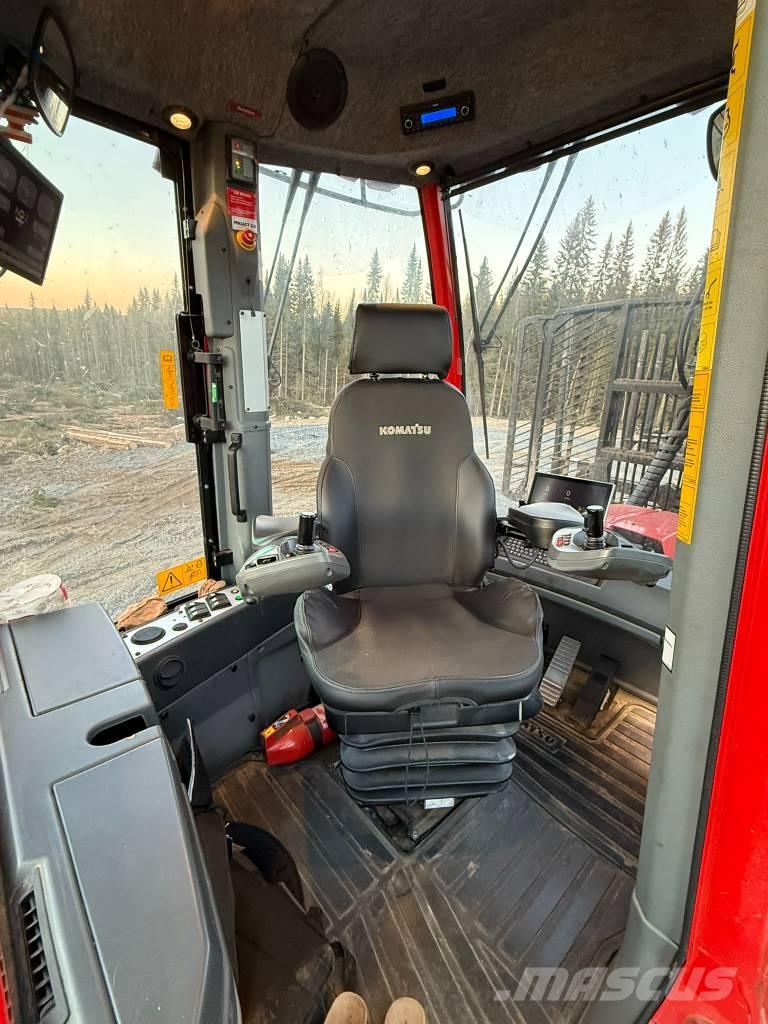 Komatsu 895 Форвардеры