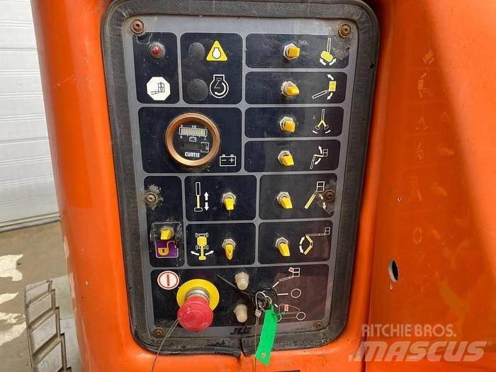 JLG E400AJP Коленчатые подъемники