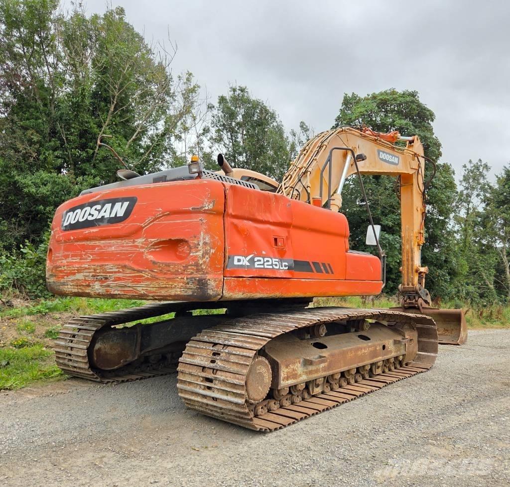 Doosan DX 225 LC Гусеничные экскаваторы