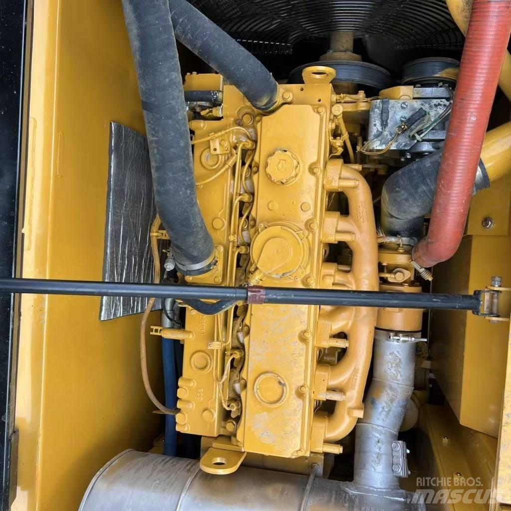 CAT 320 D2 Гусеничные экскаваторы