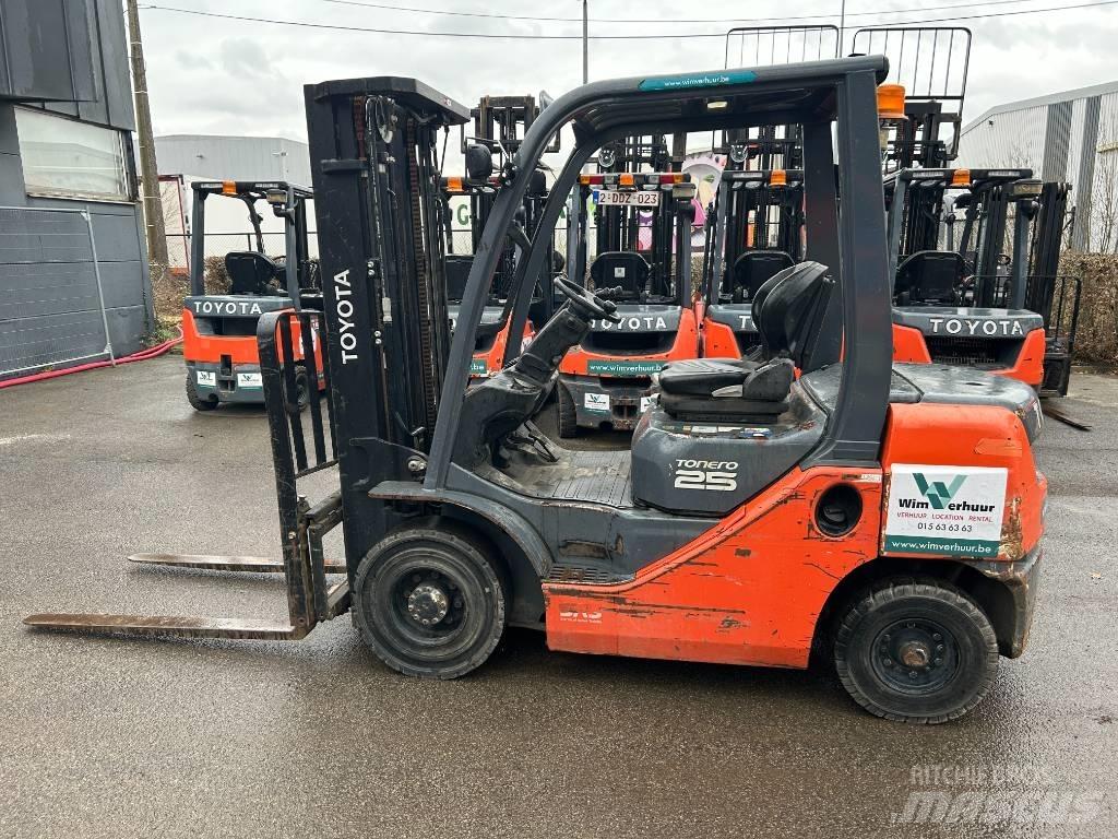 Toyota 02-8 FDF 25 Дизельные погрузчики