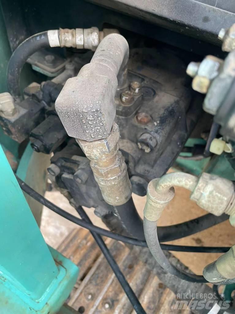 Kobelco SK 75 Гусеничные экскаваторы