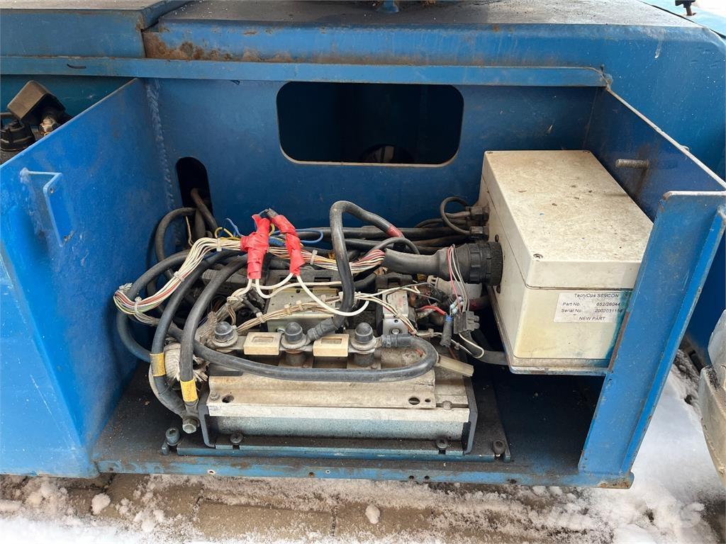 UpRight AB38 Прочие фургоны