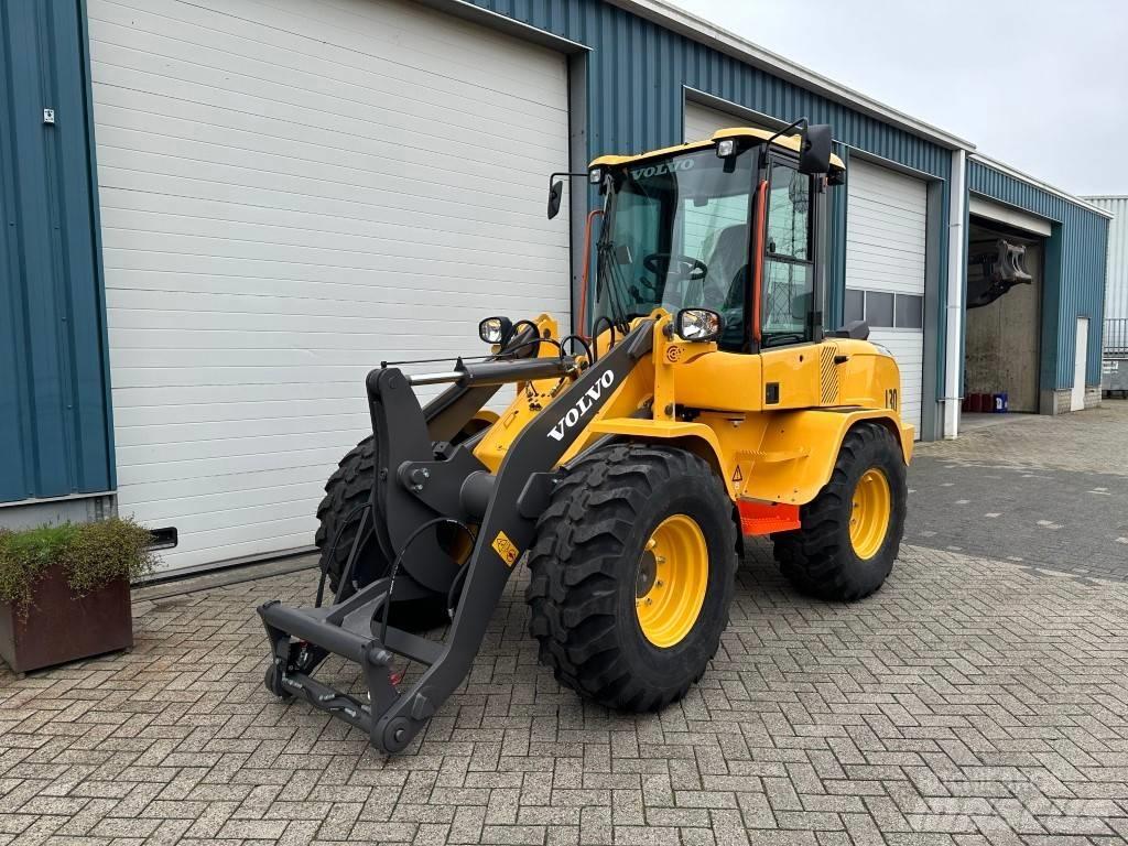 Volvo L30HS Фронтальные погрузчики