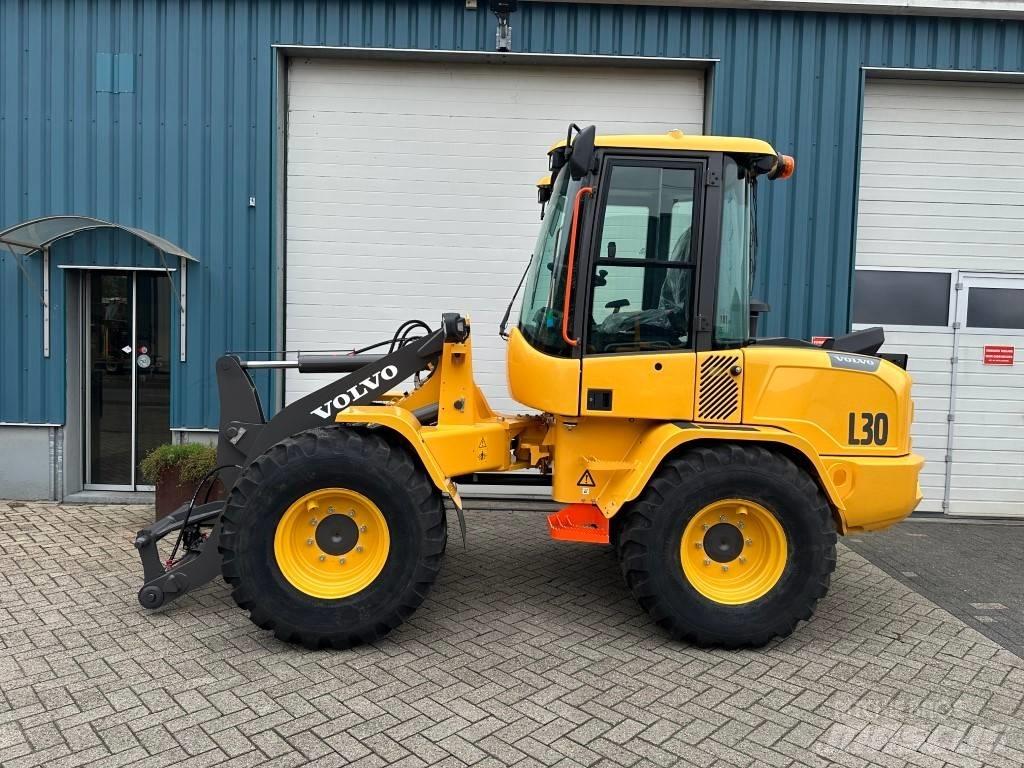 Volvo L30HS Фронтальные погрузчики