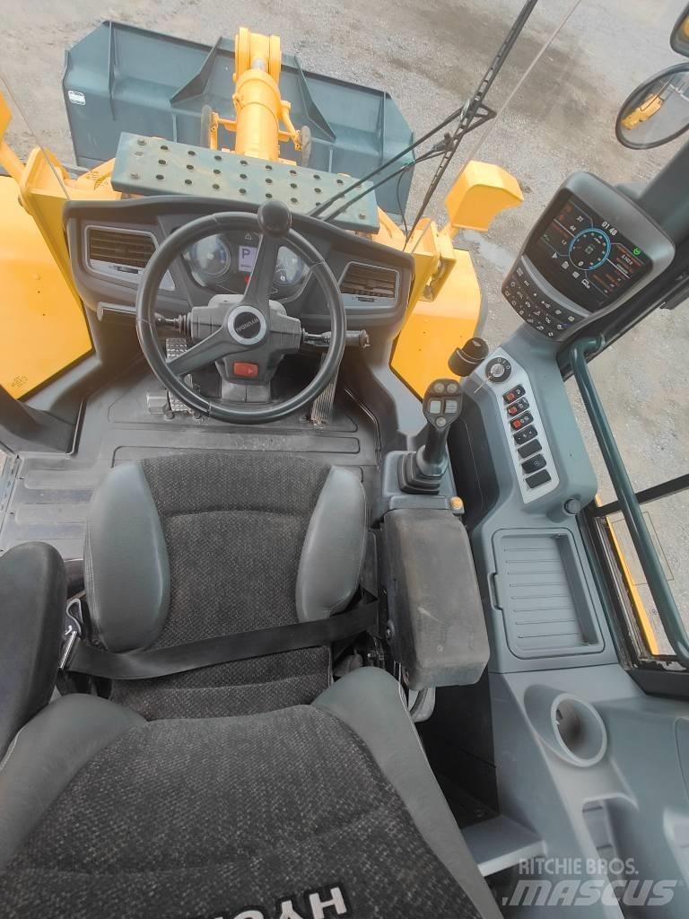 Hyundai HL 960 Фронтальные погрузчики