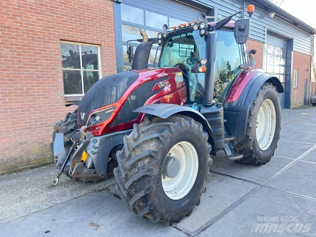 Valtra T 174 Versu Трактора