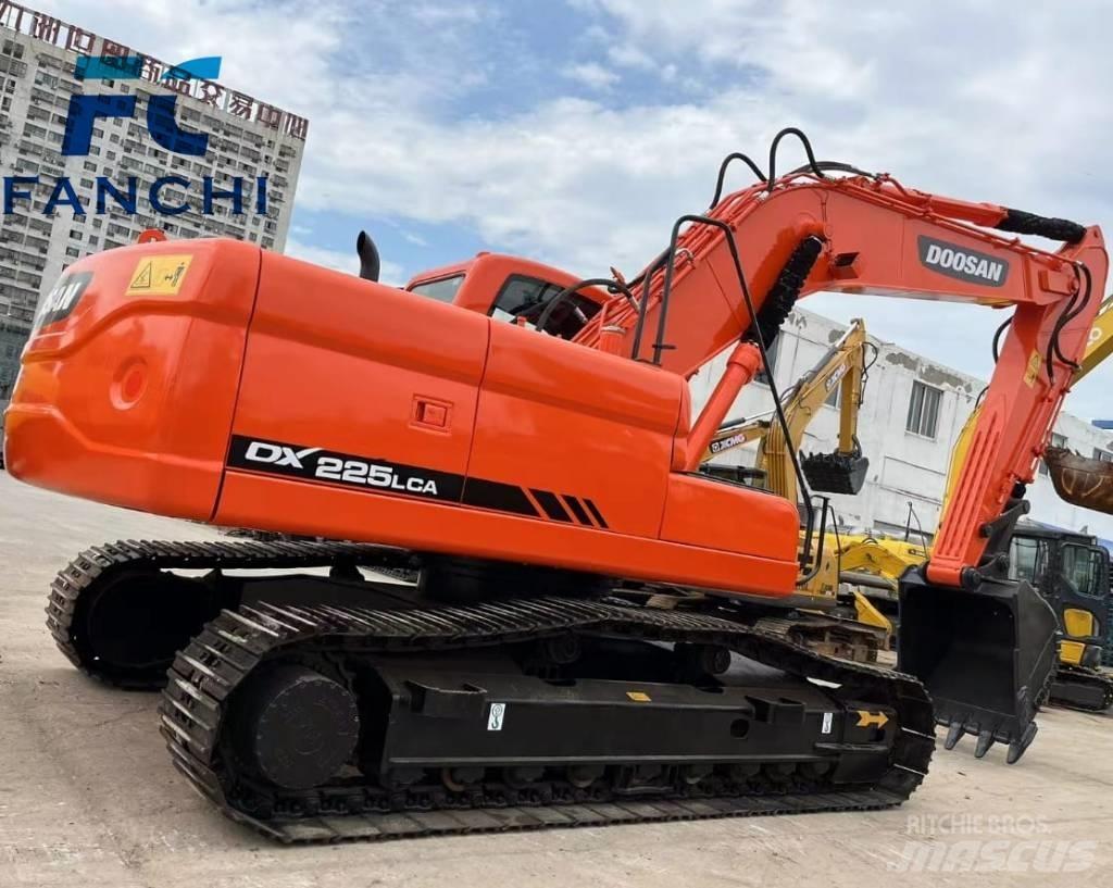 Doosan DX 225 LCA Гусеничные экскаваторы