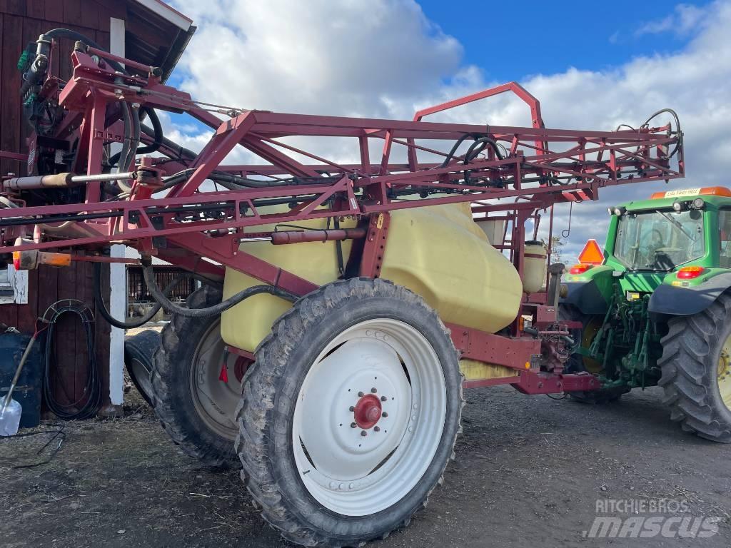 Hardi 2800LPY Прицепные опрыскиватели