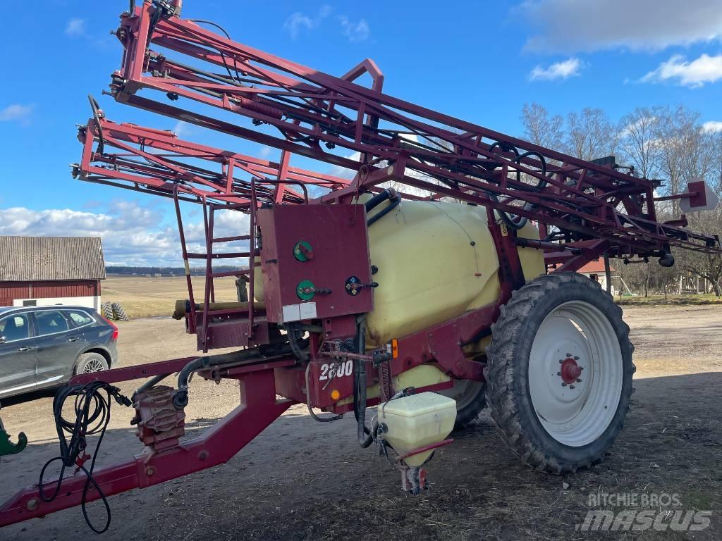 Hardi 2800LPY Прицепные опрыскиватели