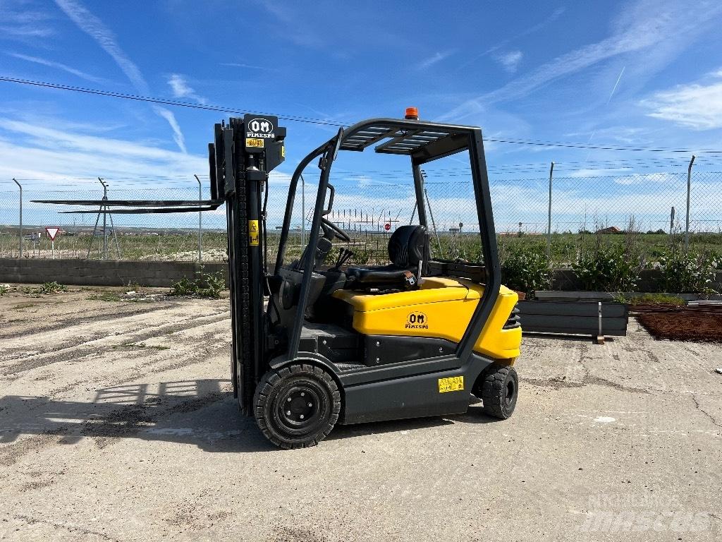 Om-Pimespo XE22 Электропогрузчики