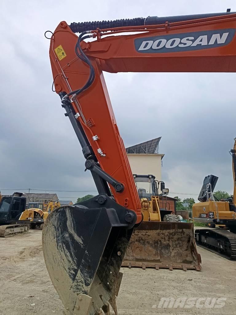 Doosan DX 300 LC Гусеничные экскаваторы