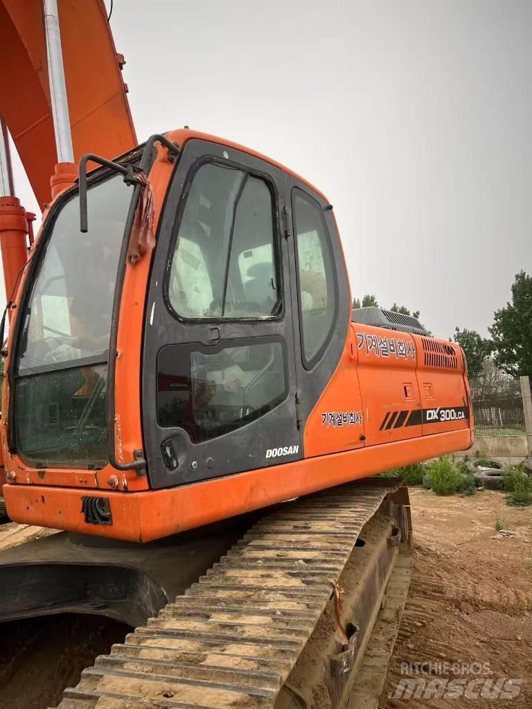 Doosan DX300LCA Гусеничные экскаваторы