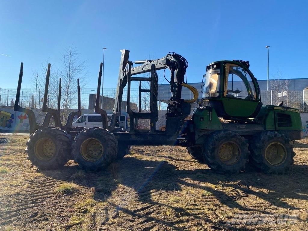 John Deere 1010 E Форвардеры