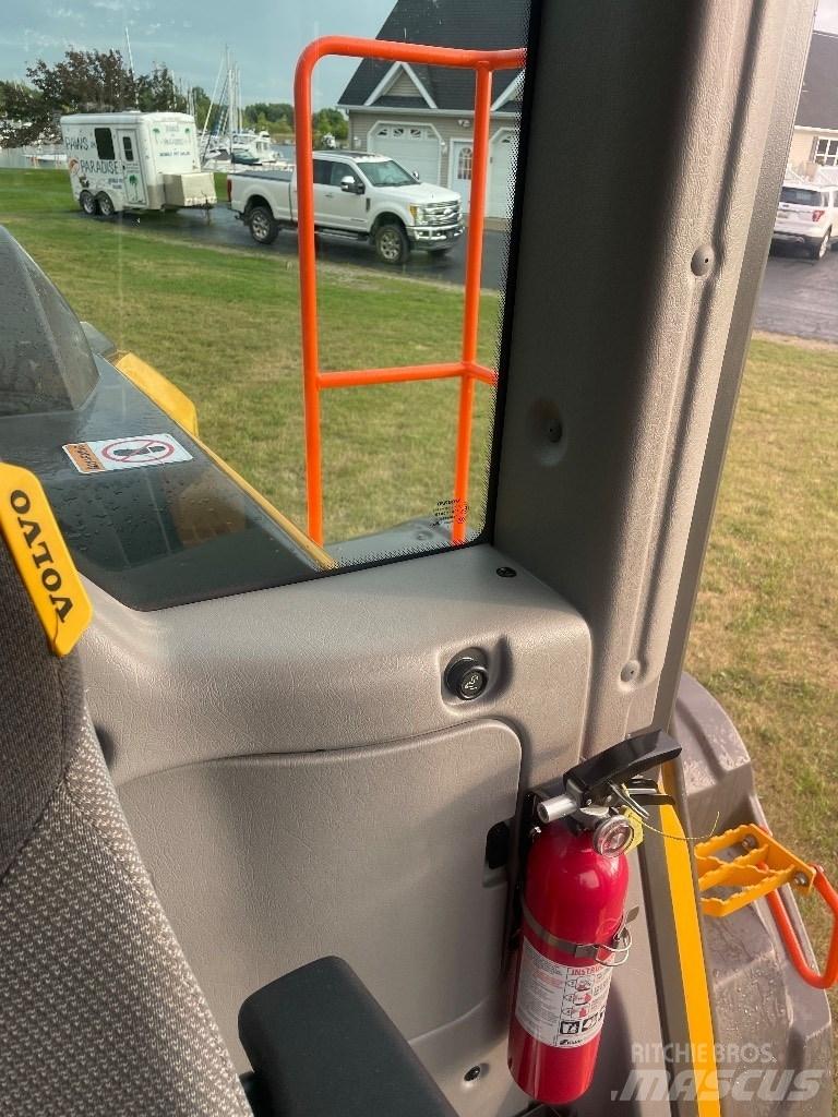 Volvo L120H Фронтальные погрузчики