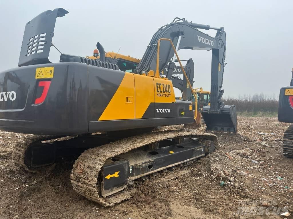 Volvo EC240BLC Гусеничные экскаваторы