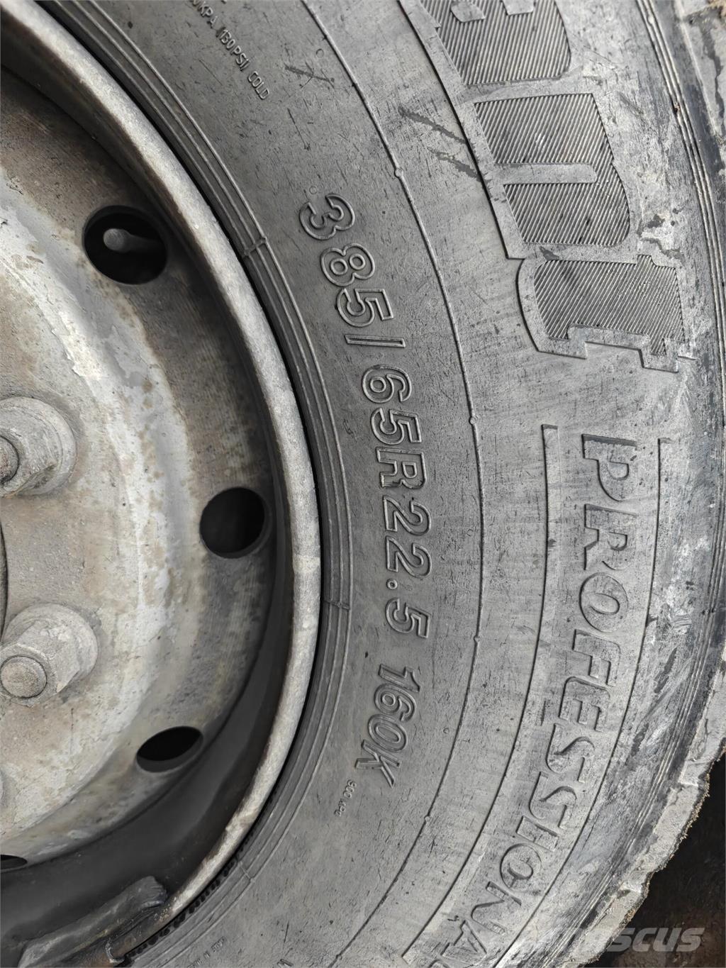 Sisu E11M Грузовики-Самосвалы