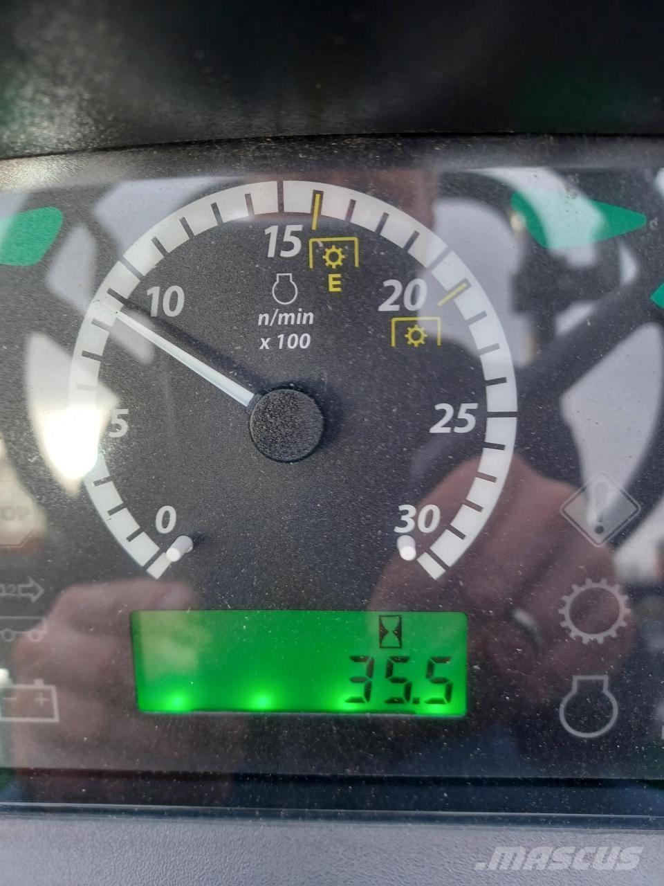 John Deere 5050E Трактора