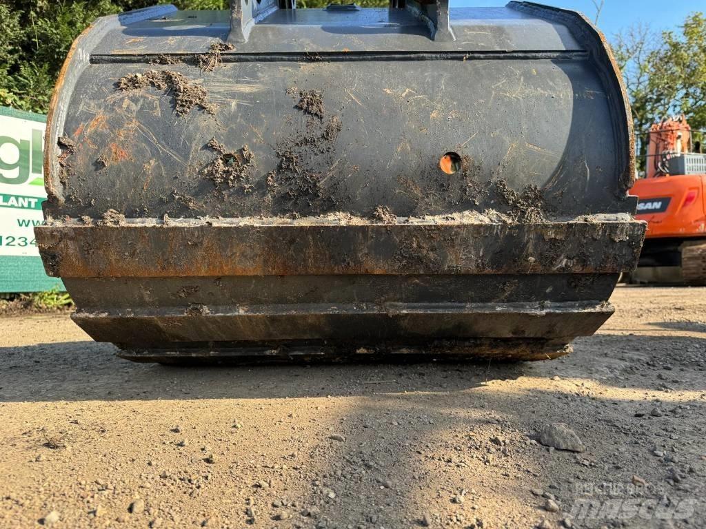 Doosan DX 140 LC Ковши