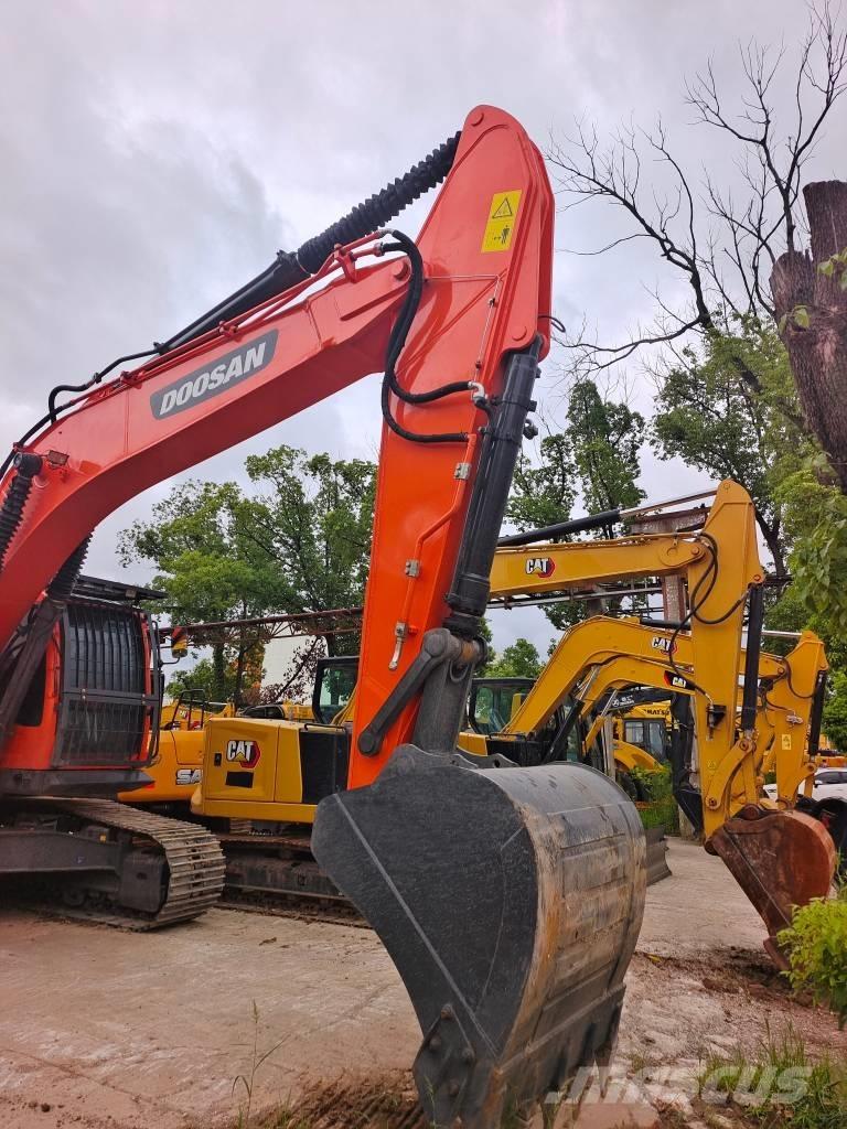 Doosan DX 300 LC-9C Гусеничные экскаваторы
