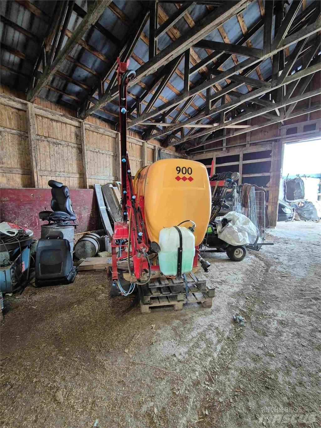 Junkkari 900L Прицепные опрыскиватели