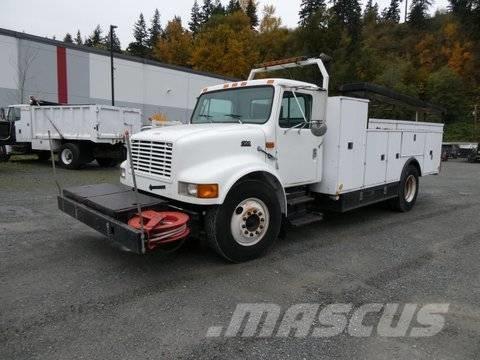 International 4700 Комбинированные дорожные машины