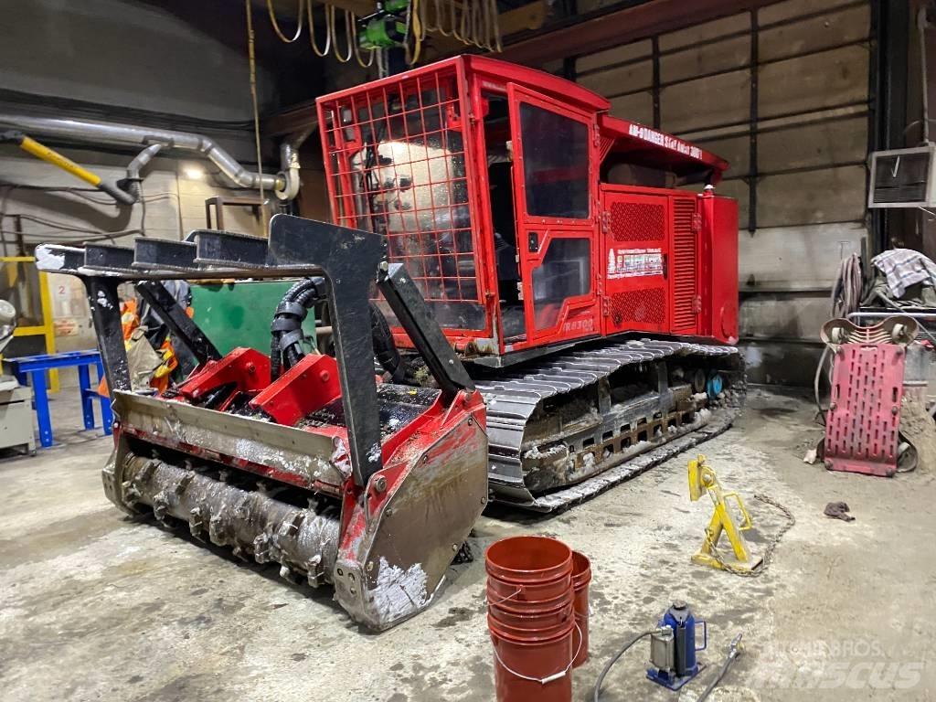 Lamtrac LTR8300T Лесовые мулчеры