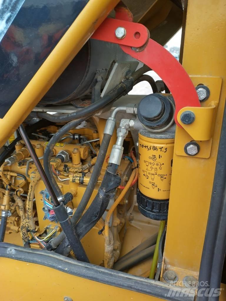 CAT CS CP44 Грунтовые катки