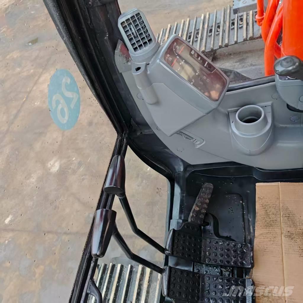Hitachi ZX 350 Гусеничные экскаваторы