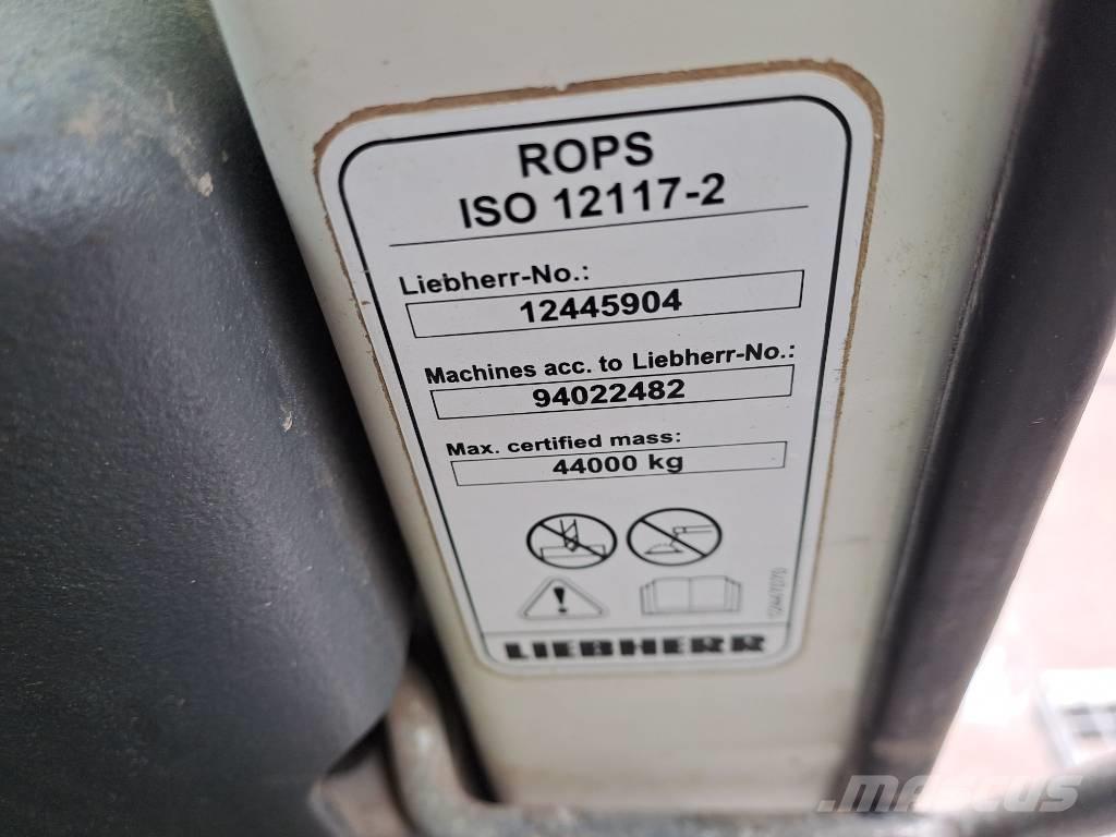 Liebherr R 946 Гусеничные экскаваторы