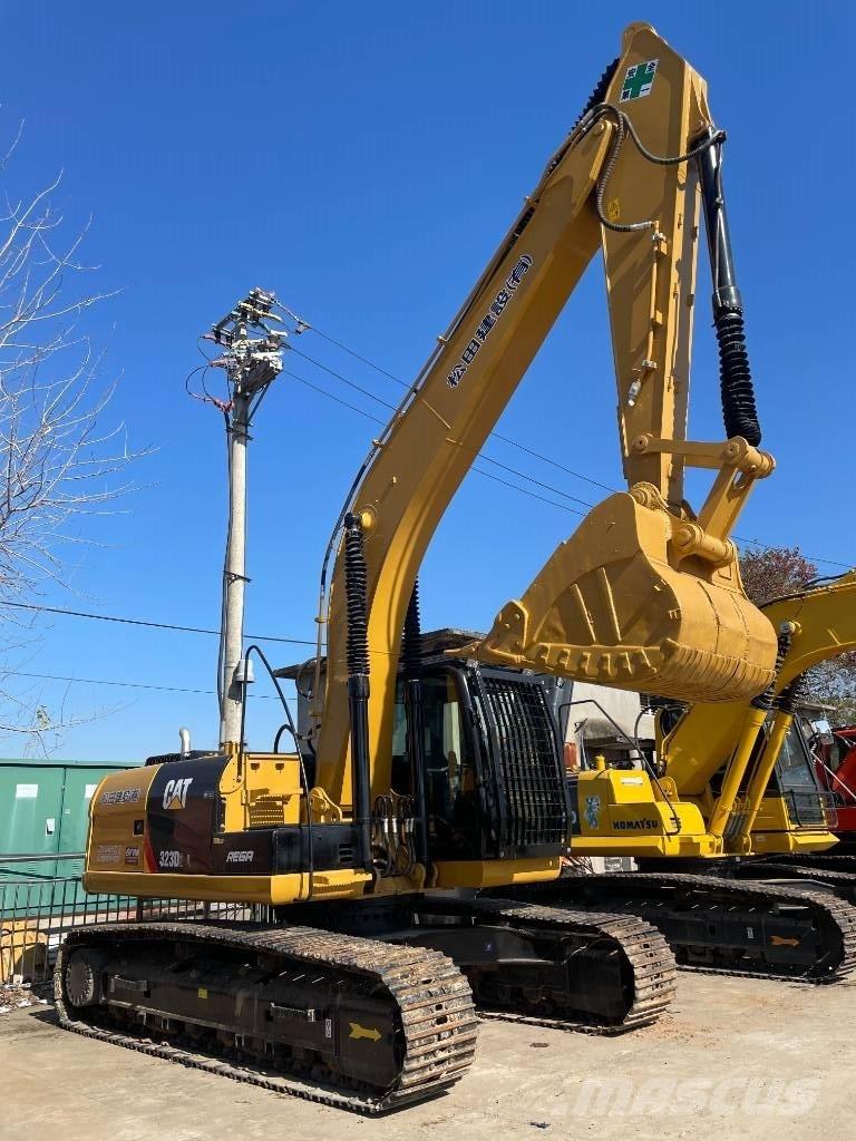 CAT 323D2 Гусеничные экскаваторы