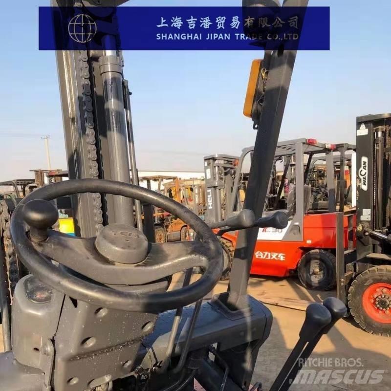 TCM FD 30 Дизельные погрузчики