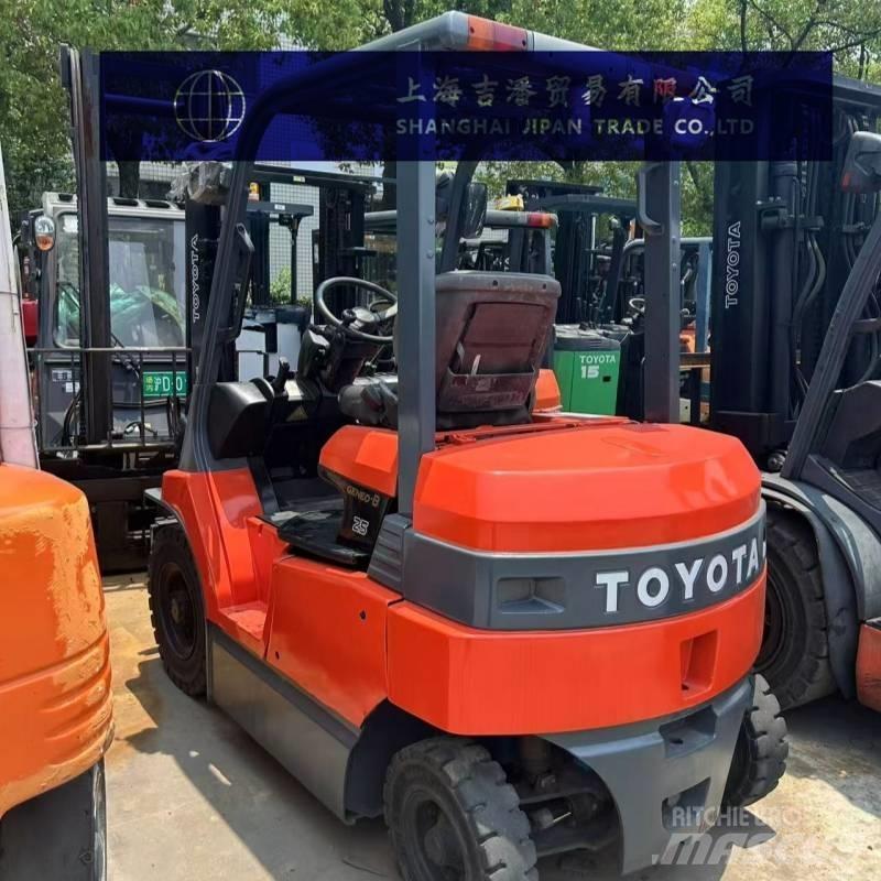 Toyota 7 FB 25 Электропогрузчики