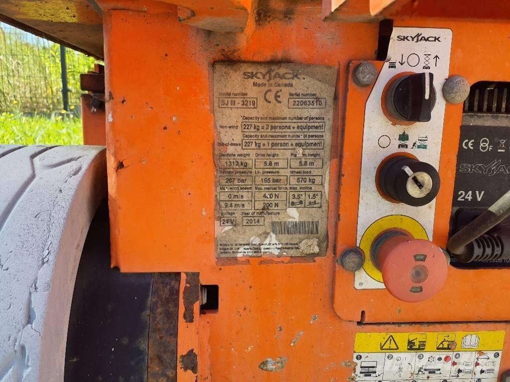 SkyJack SJ III 3219 Ножничные подъемники