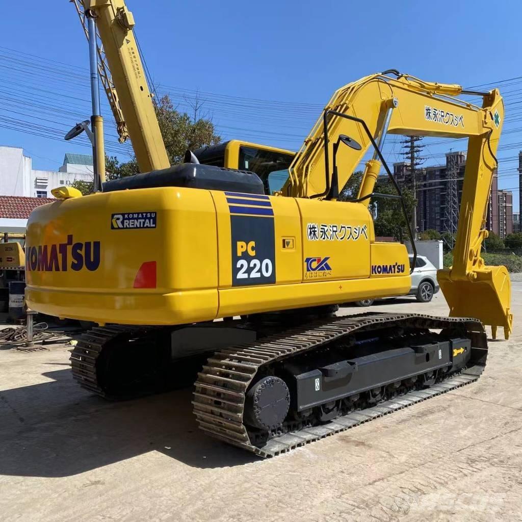 Komatsu PC 220 Гусеничные экскаваторы