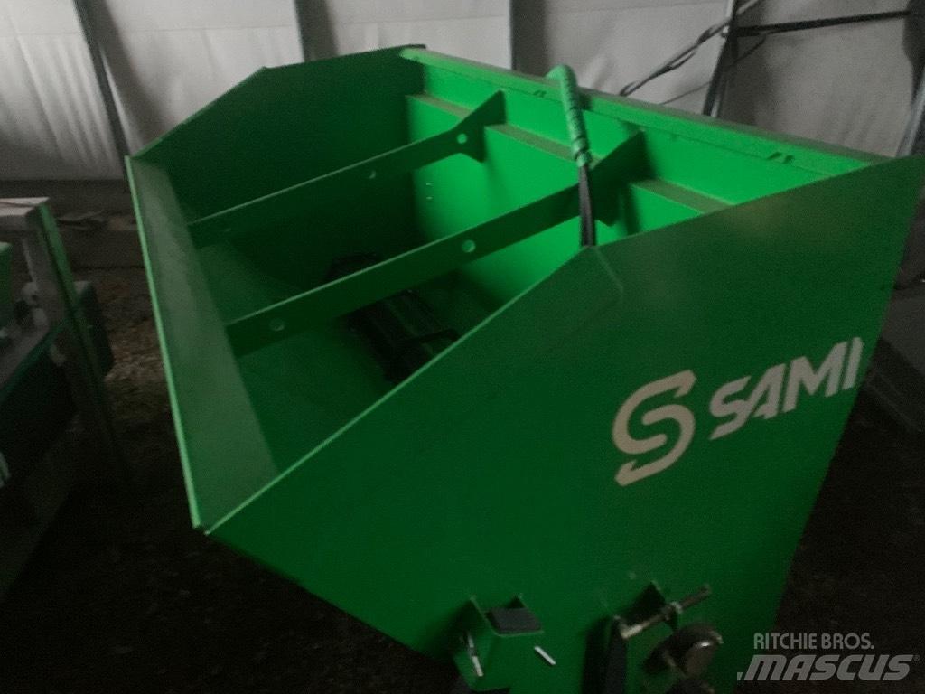 Sami SLH 2000 Пескоразбрасыватели