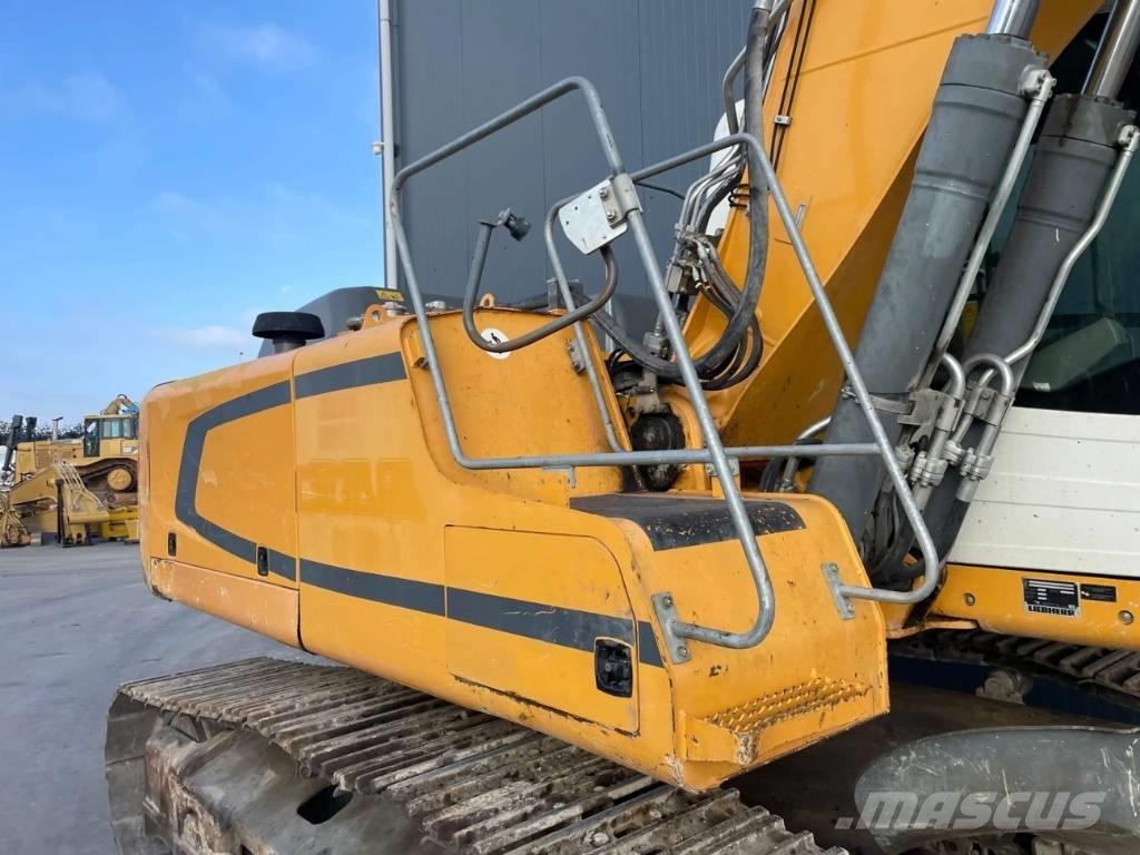 Liebherr R922 SLC Гусеничные экскаваторы
