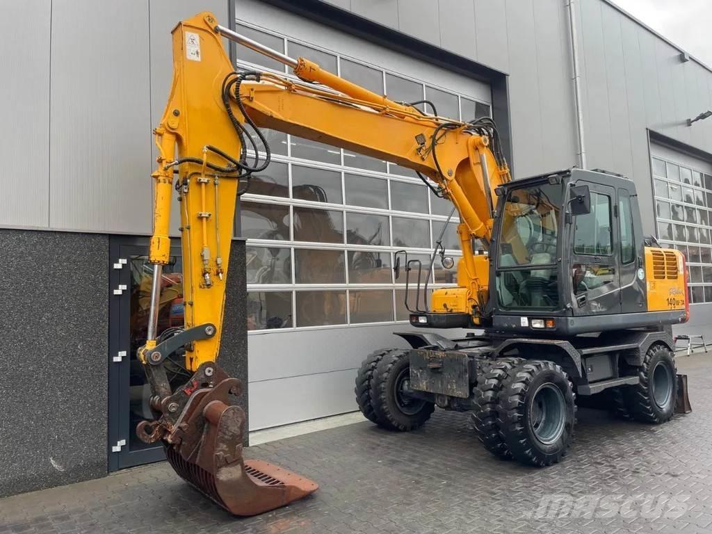 Hyundai R140W-7A Колёсные экскаваторы