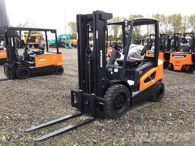 Doosan D25S-9 Дизельные погрузчики