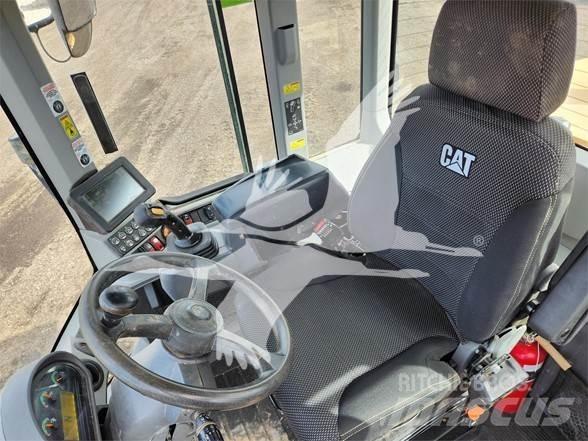 CAT 930M Фронтальные погрузчики
