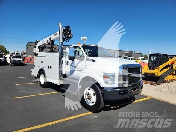 Ford F750 SD Строительная техника - Другие