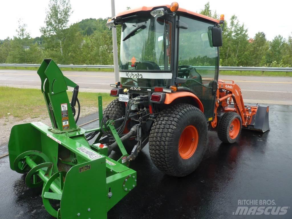 Kubota B 2650 Коммунальные тракторы