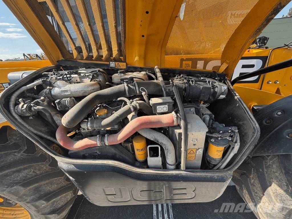 JCB 542-70 Сельскохозяйственные телескопические погрузчики
