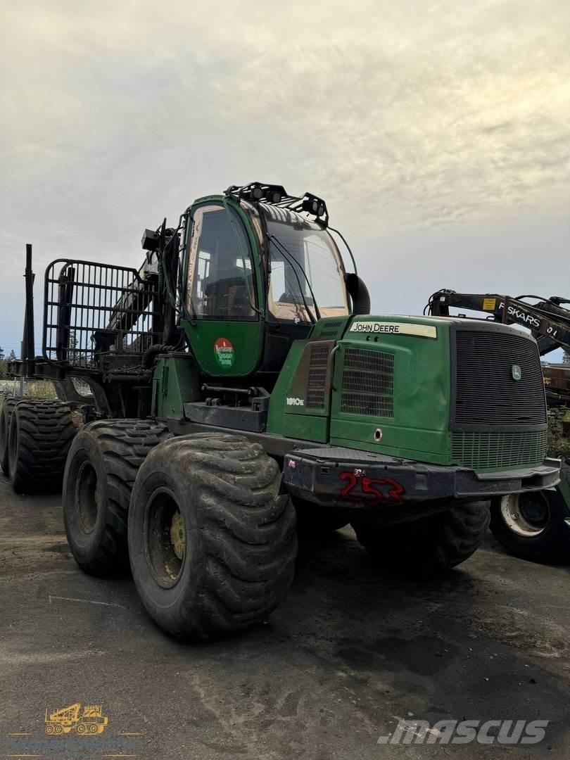 John Deere 1910E Форвардеры