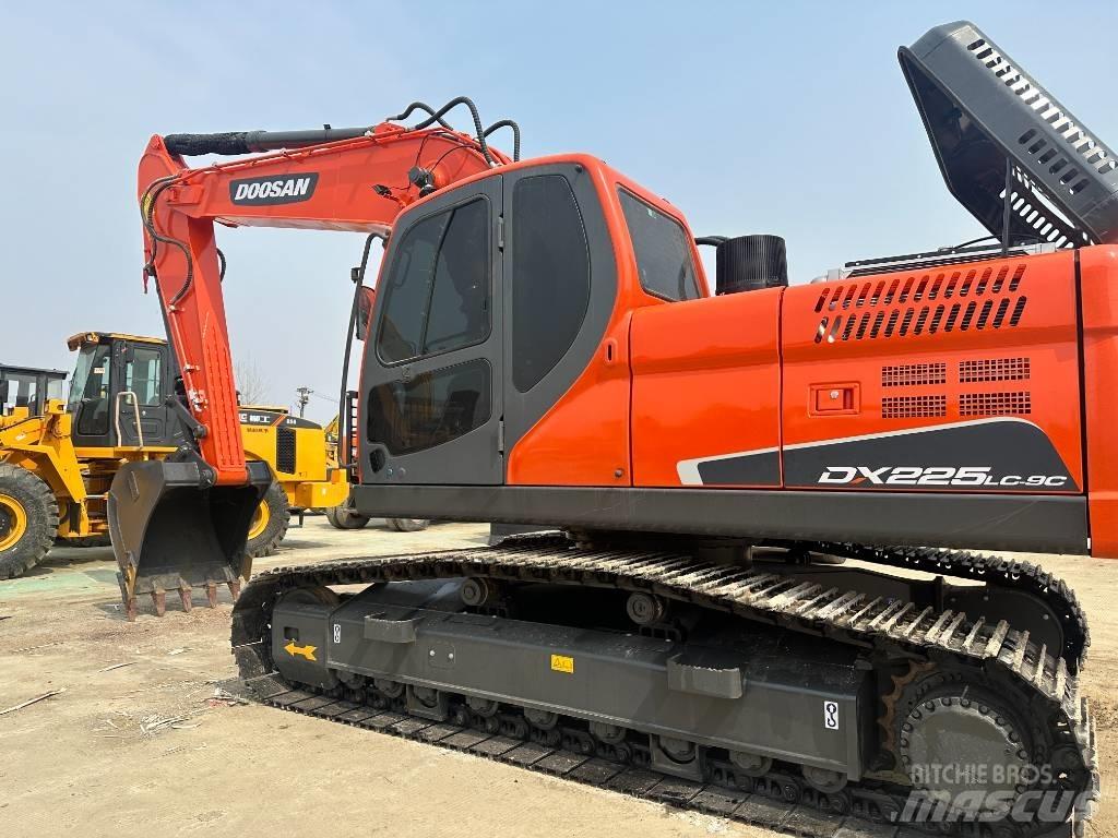 Doosan DX 225LC-9C Гусеничные экскаваторы