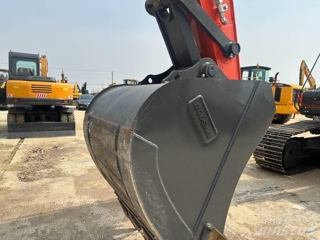 Doosan DX 225LC-9C Гусеничные экскаваторы