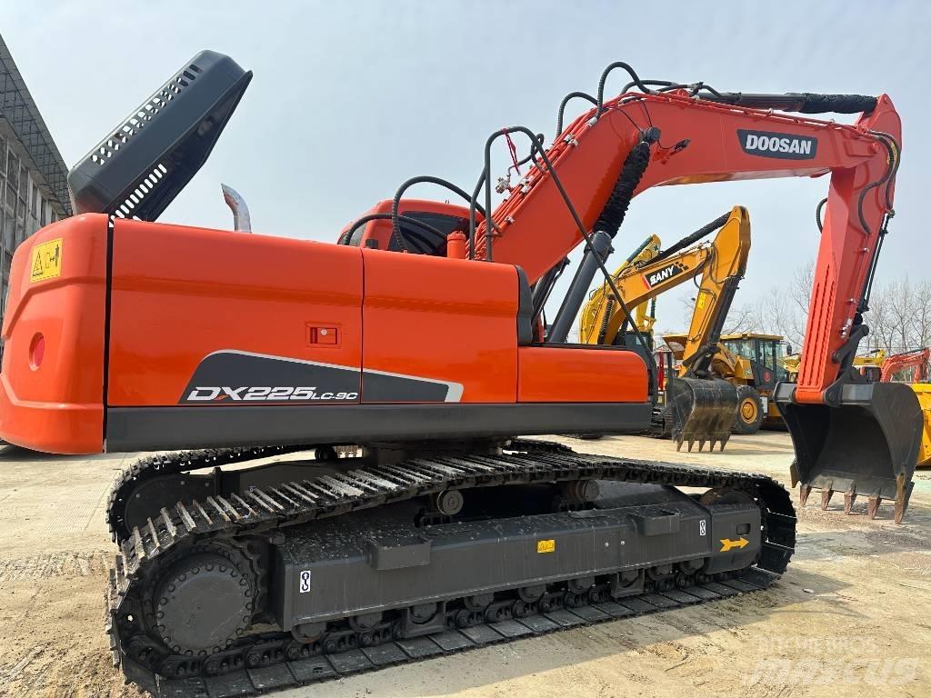 Doosan DX 225LC-9C Гусеничные экскаваторы