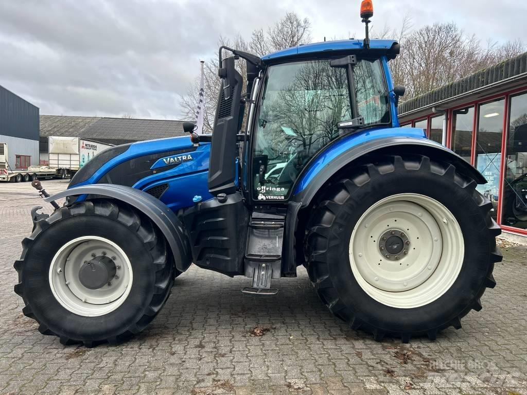 Valtra T 214 Versu Трактора